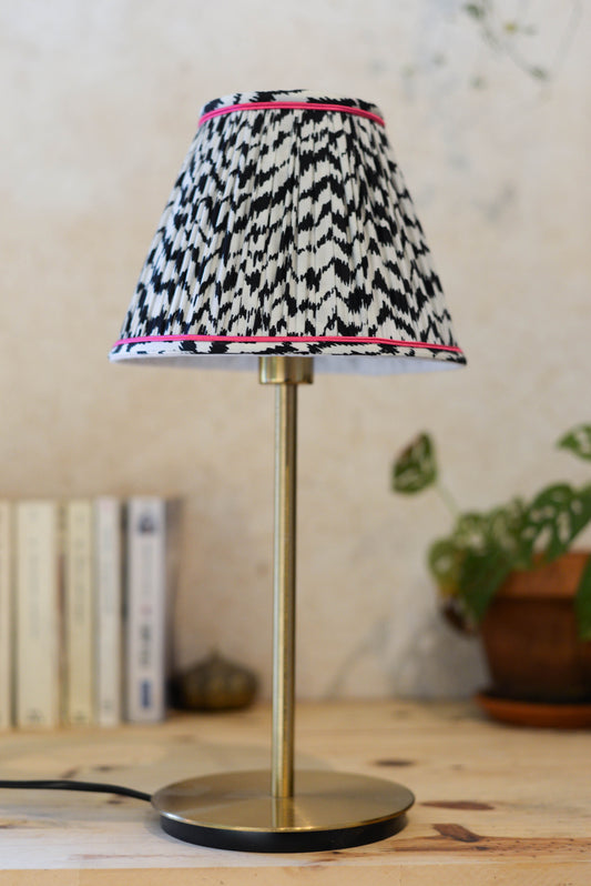 Solène~Abat-jour plissé noir et blanc