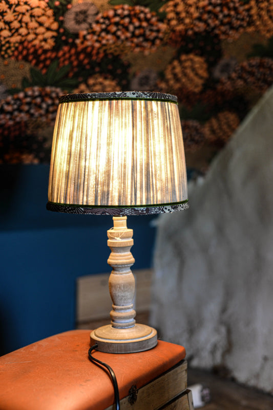 Abat-jour tissu froncé gris/liberty fleuri - Lumière à tous les Etages