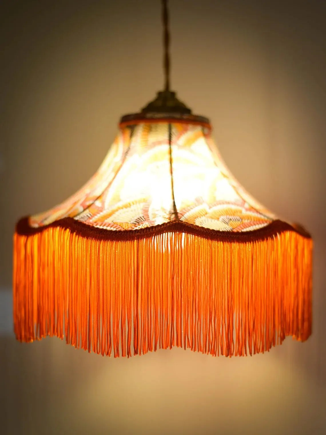 Baladeuse vintage tissu liberty géométrique/franges oranges - Lumière à tous les Etages