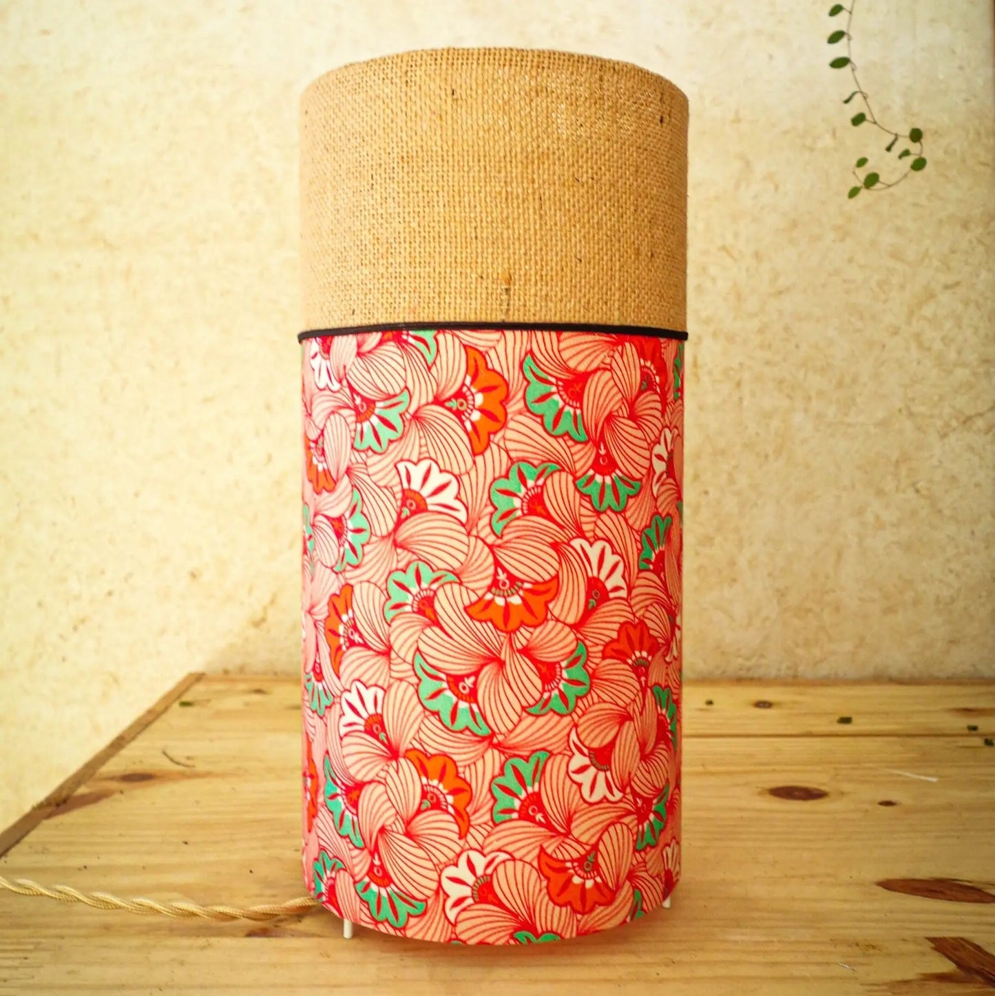 lampe tube à poser bi matière tissu japonais et toile de jute