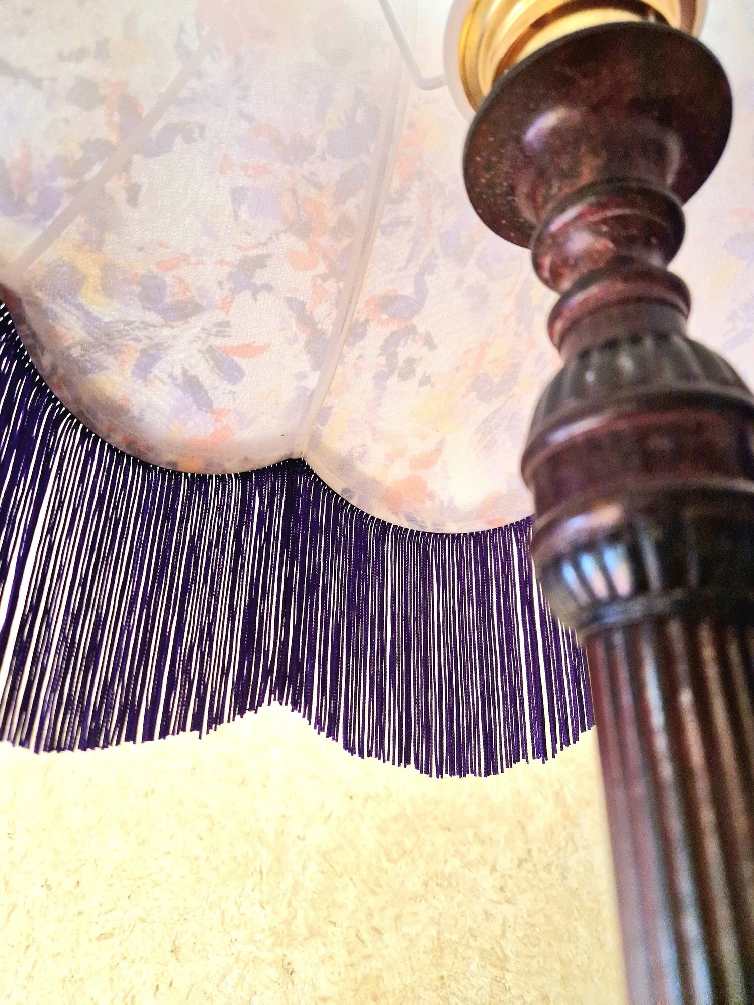Abat-jour pour pied de lampe en forme pagode vintage avec des franges violettes