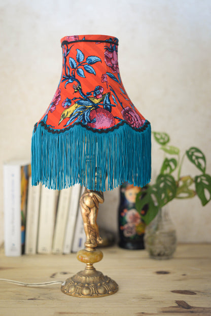 abat jour bohème pour pied de lampe fait à la main en velours rouge et franges bleu canard