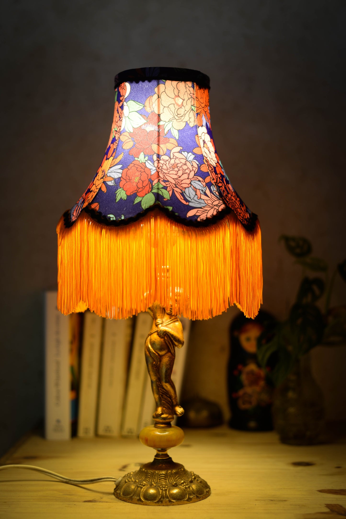 abat jour pour pied de lampe vintage en tissu de velours violet et franges orange