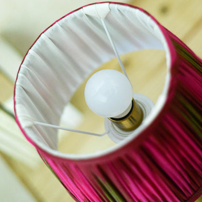 Abat-jour en tissu froncé fuchsia fait main sur mesure en bretagne Lumière à tous les Etages 