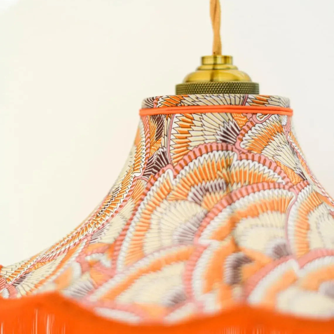 Baladeuse vintage tissu liberty géométrique/franges oranges - Lumière à tous les Etages 