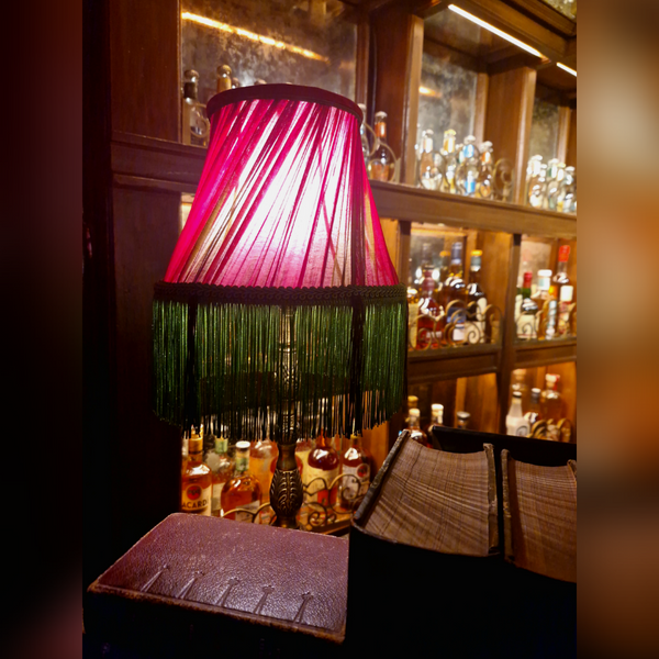 luminaire réalisé pour un bar parisien sur mesure.   Abat-jour froncé plissé