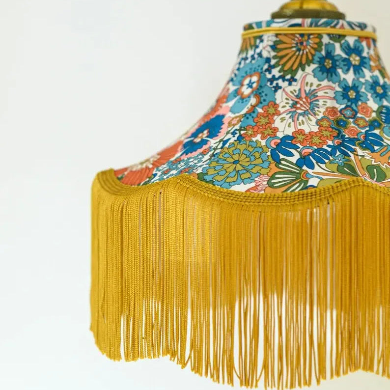 Baladeuse pagode tissu liberty fleuri/franges dorées - Lumière à tous les Etages 